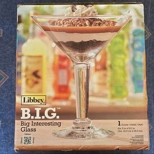 2 B.I.G - Big Interesting Glass